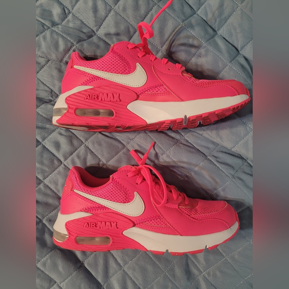 Nike AirMax excee hot pink size 6.5